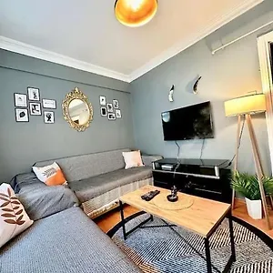  Apartment Pera